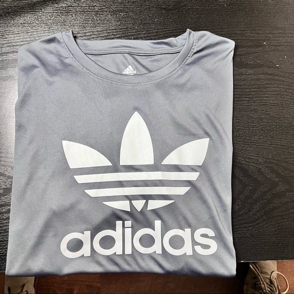 Men's Adidas Short Sleeve T Size XLarge